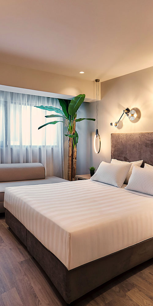 Enorme Epavli Boutique